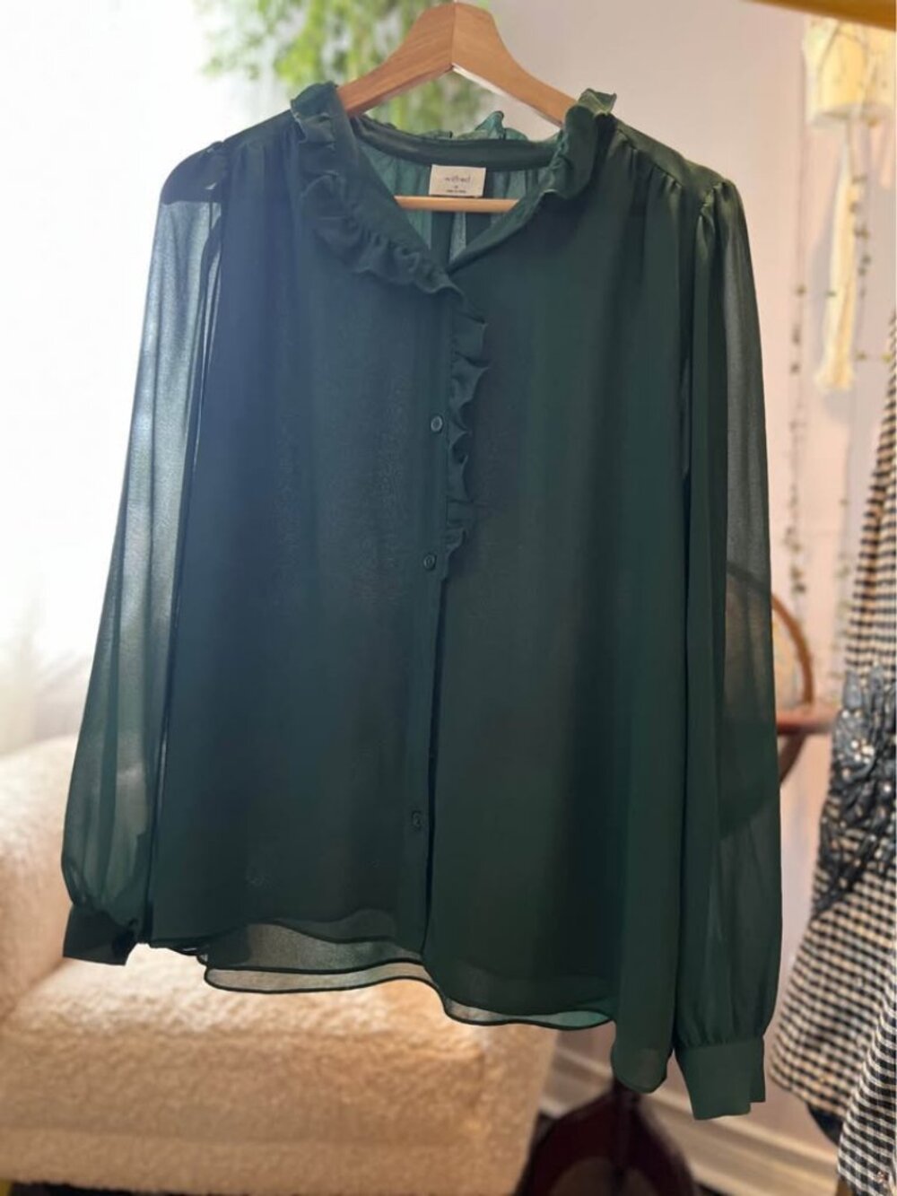 Aritzia Fête Chiffon™ Ruffle Blouse – Size Medium (oversized fit)